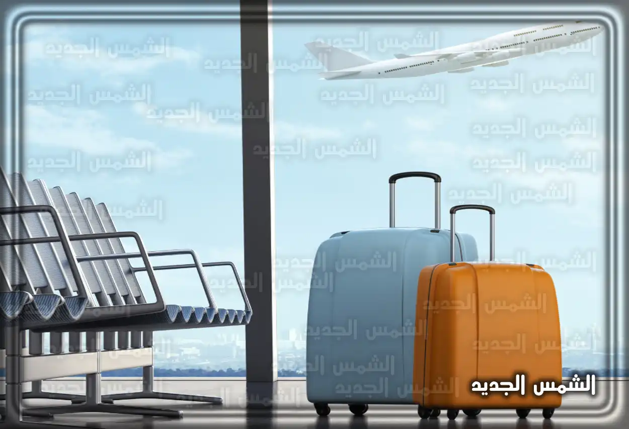 تكلفة الوزن الزائد في الخطوط السعودية مسافر يزن حقيبته في المطار لمعرفة الوزن